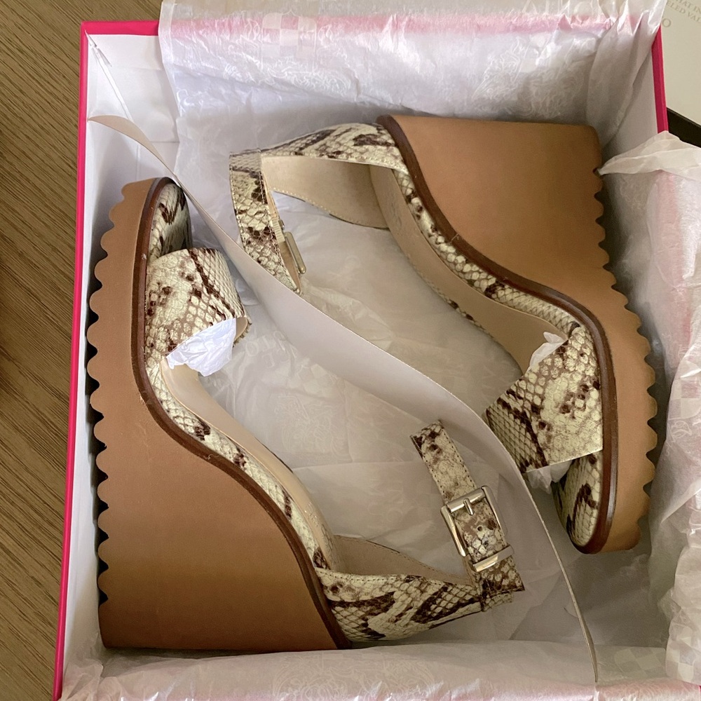 Vince Camuto Gretham Snake Print Wedge Sandals Platform Ankle Strap Heels Size 8